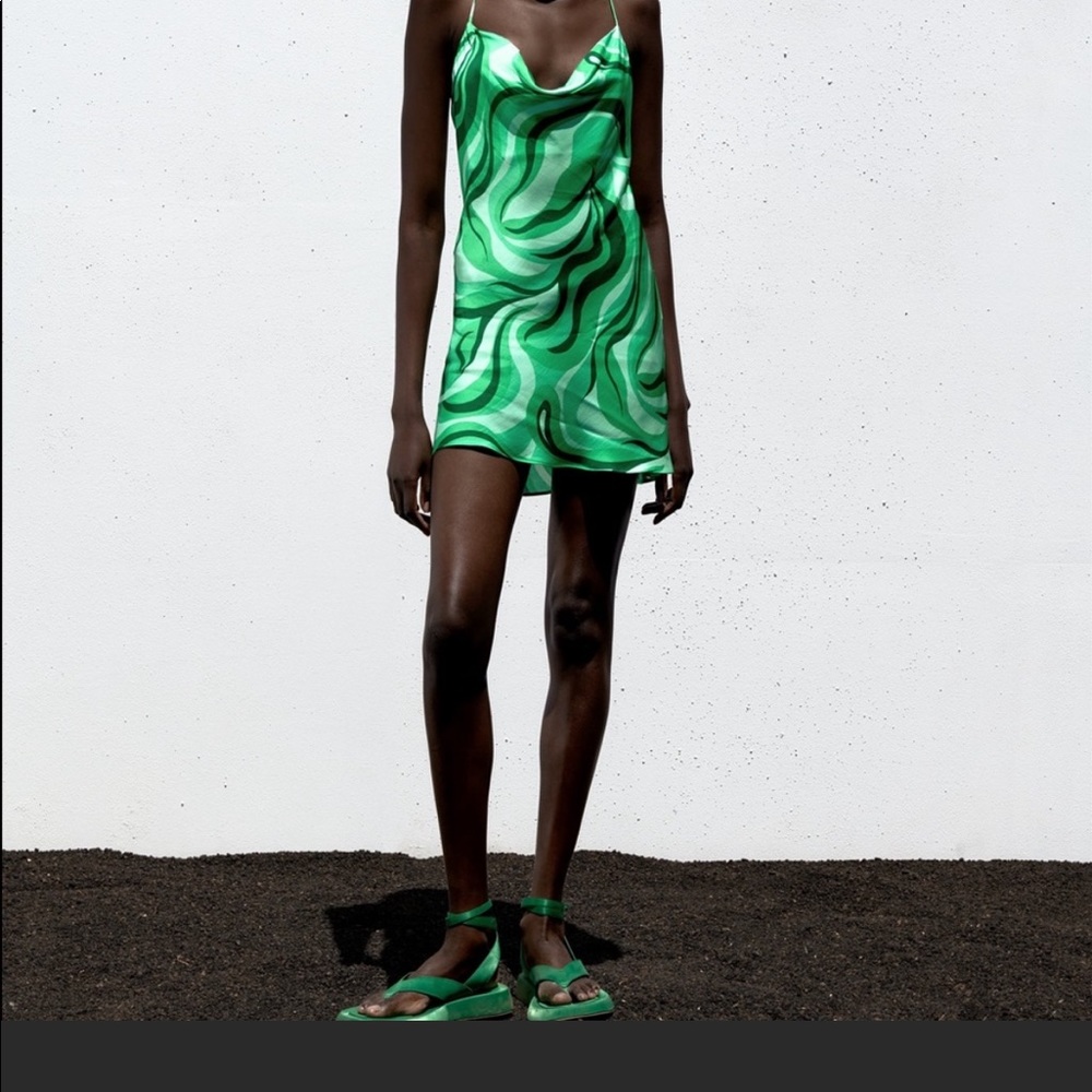 Zara Safia green swirl dress size xs new with tags